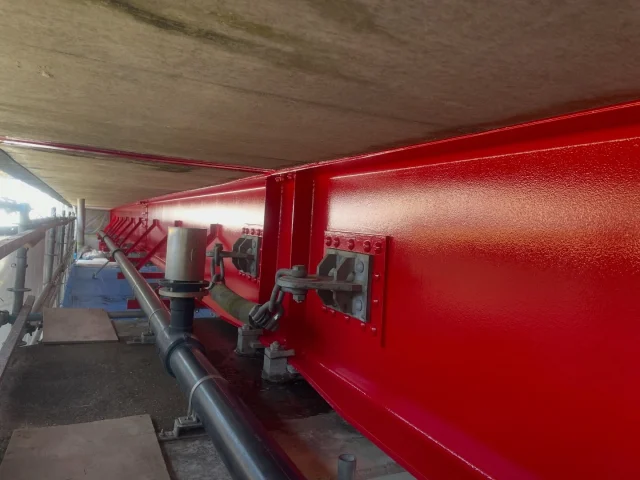 日向市の秋留橋は養生解体&吊元移設塗装中です
もう少しで完成です👷
#森塗装株式会社 #宮崎市 #塗装工 #橋梁塗装工 #秋留橋
t.u