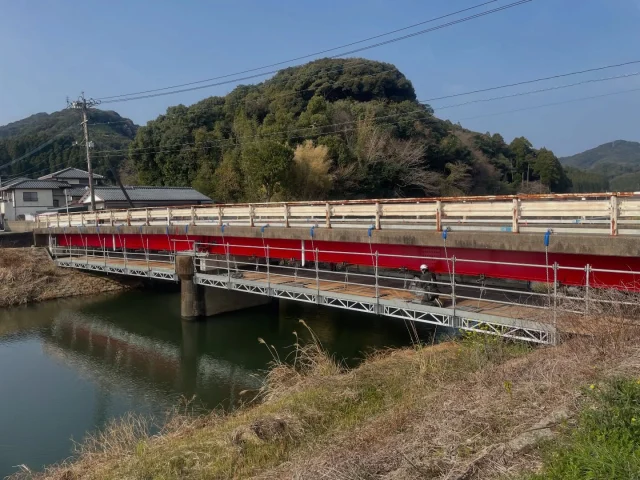 あっという間に足場解体まできました。
秋留橋は来週完成検査です。
#森塗装株式会社 #宮崎市 #クイックデッキライト #橋梁塗装工 #秋留橋
t.u